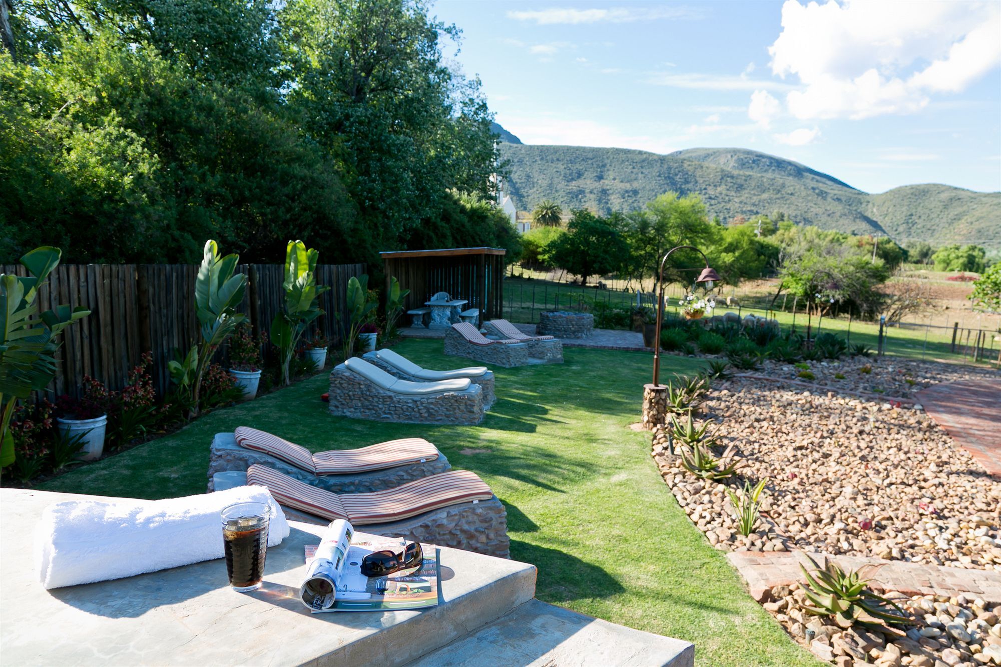 Die Fonteine Country Guesthouse And Glamping Оудсхорн Экстерьер фото